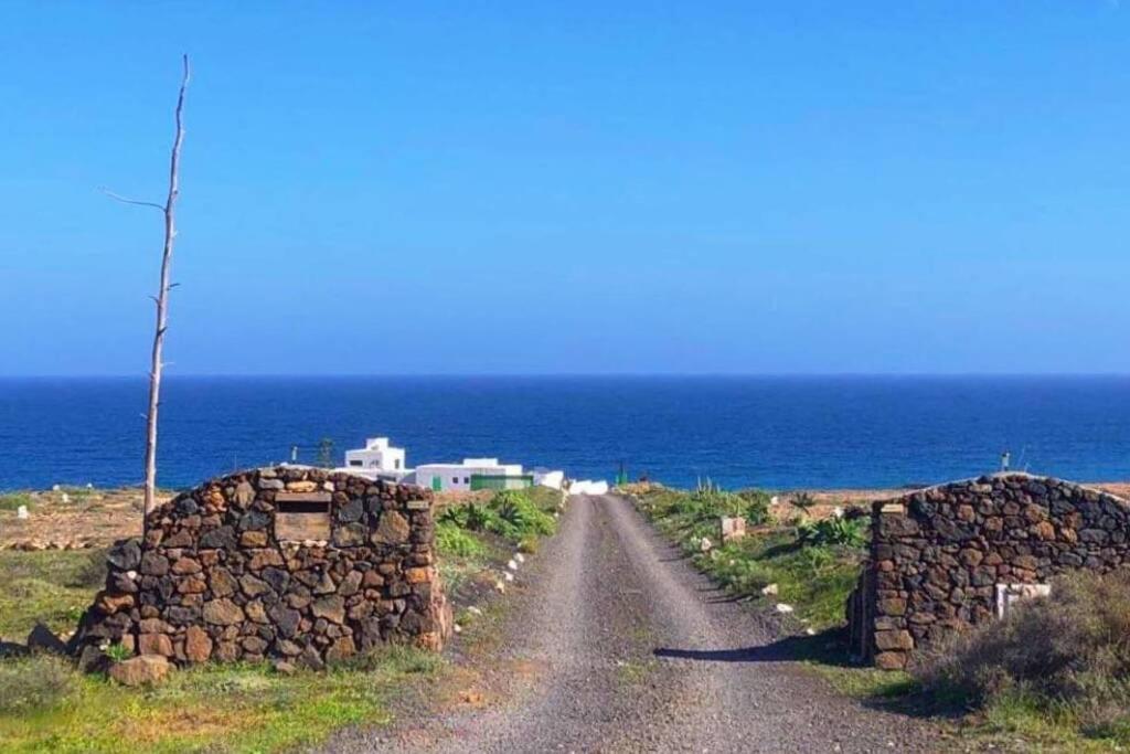 Playa Marina Ocean View Eco Bungalow Arrieta  Exterior foto
